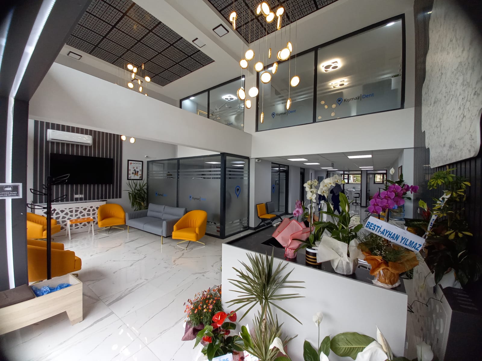 WhatsApp Image 2023-12-14 at 09.36.43